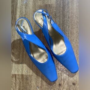 East 5th Blue Strappy Heels Shoes Slingback Size 8 M kitten heels #retroglamour